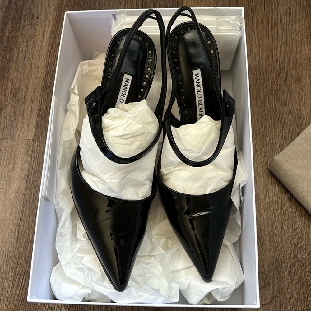 Manolo Blahnik Didion black patent slingbacks